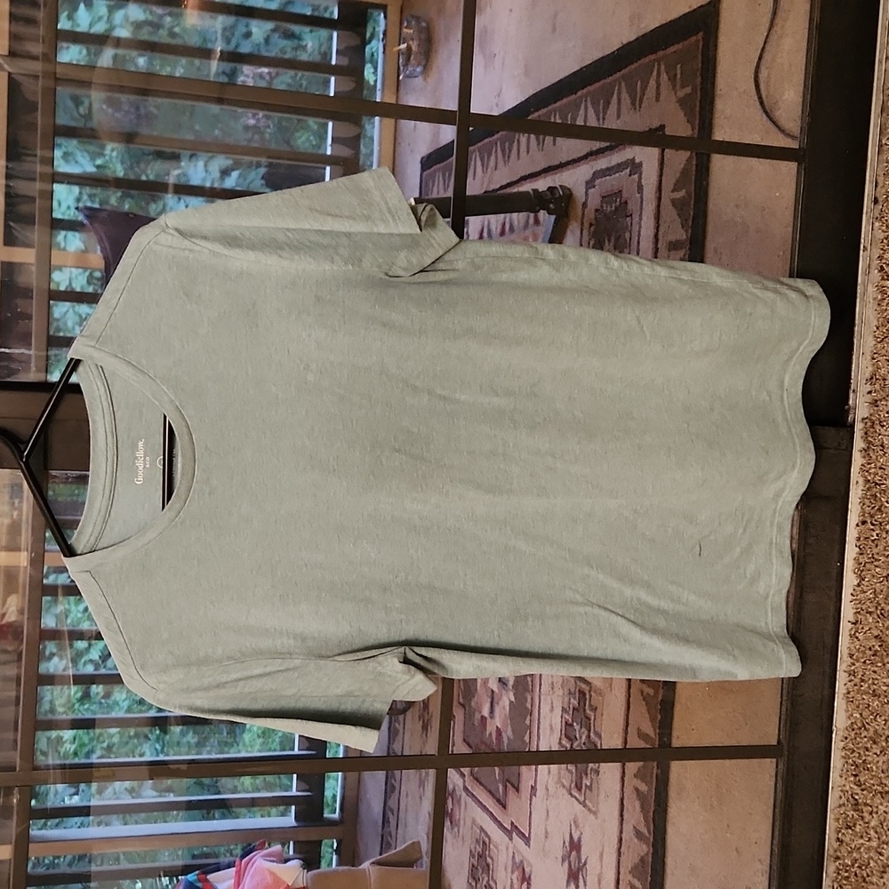 Goodfellow light teal/light green super soft t-shirt